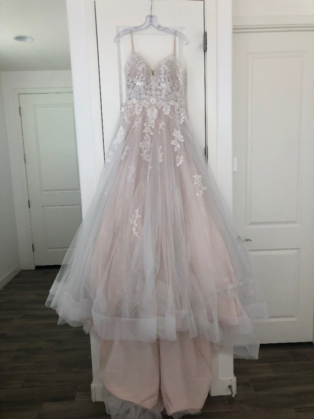 Never Worn Stella York 6886 Wedding Dress – Label US 8